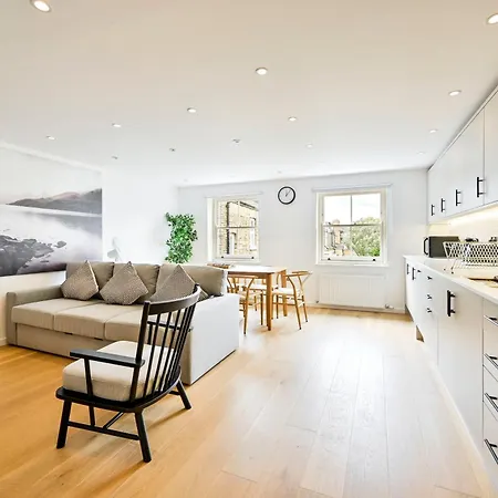 Stylish 3 Bedroom Apartment